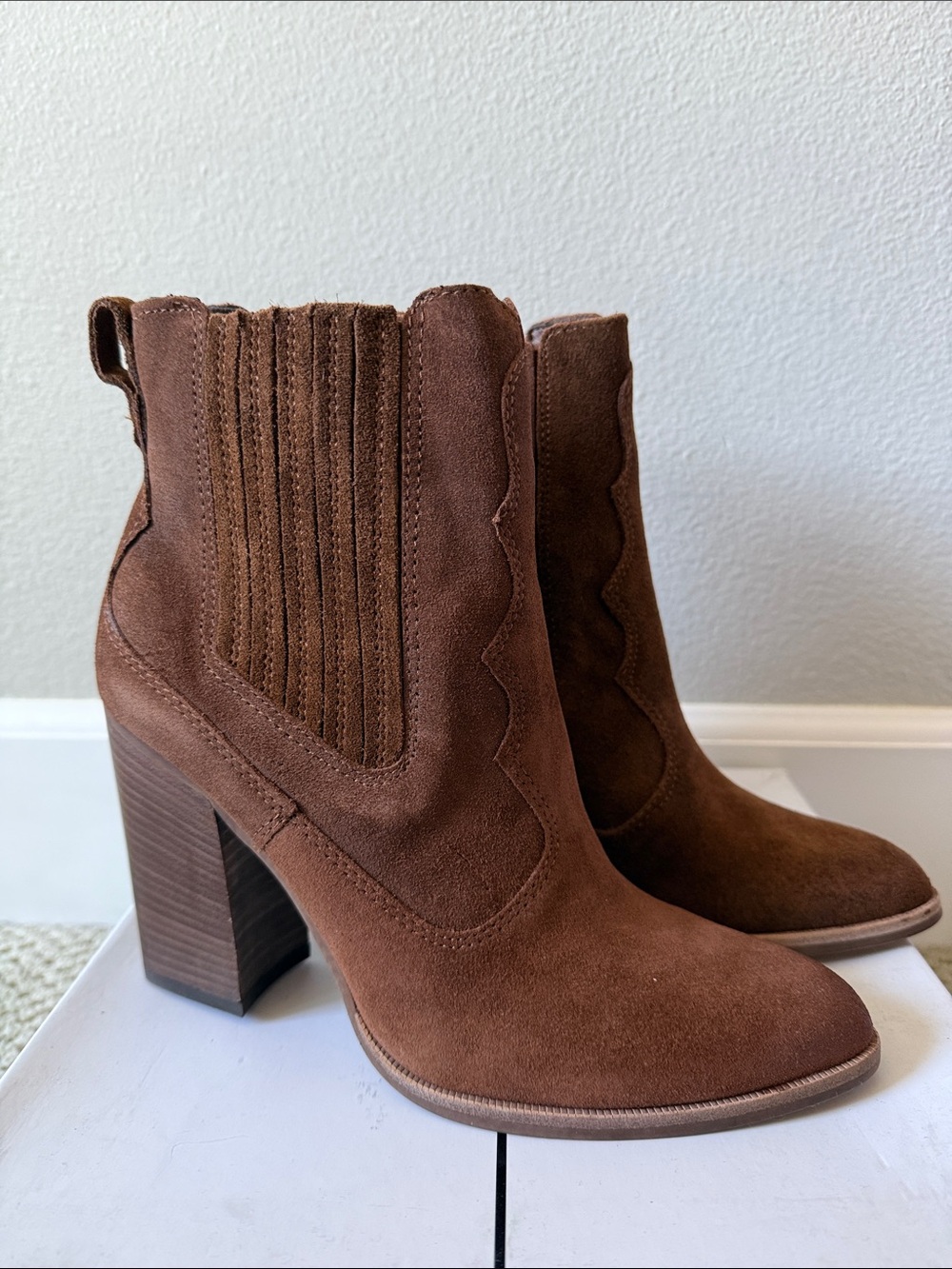 Dolce Vita Conway Acorn Suede Heeled Ankle Boots